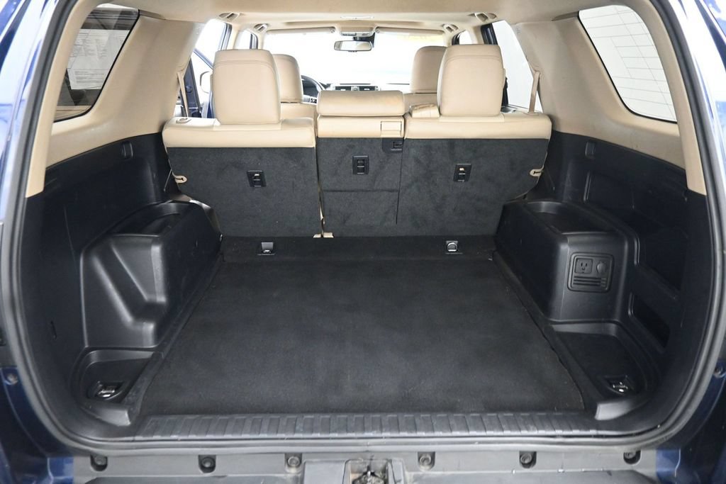 Used 2020 Toyota 4Runner SR5 Premium w/ Moonroof Package AWD/4WD image 22