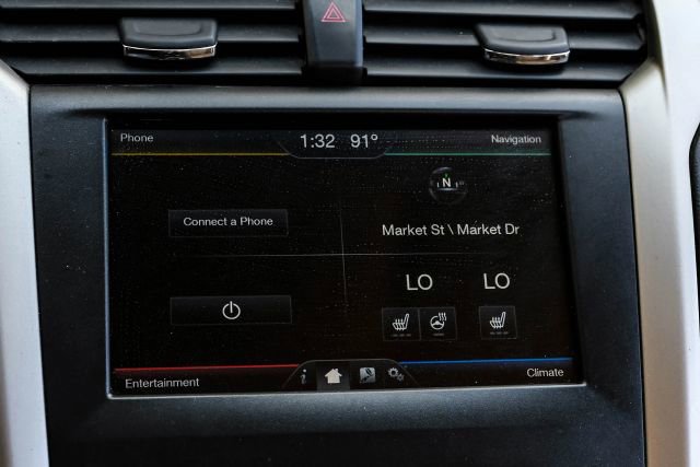 Used 2016 Ford Fusion SE w/ Equipment Group 502A image 33