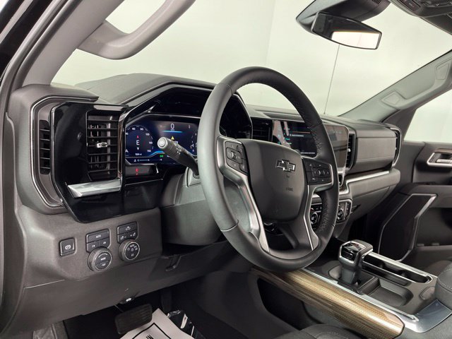Used 2025 Chevrolet Silverado 1500 RST AWD/4WD image 21