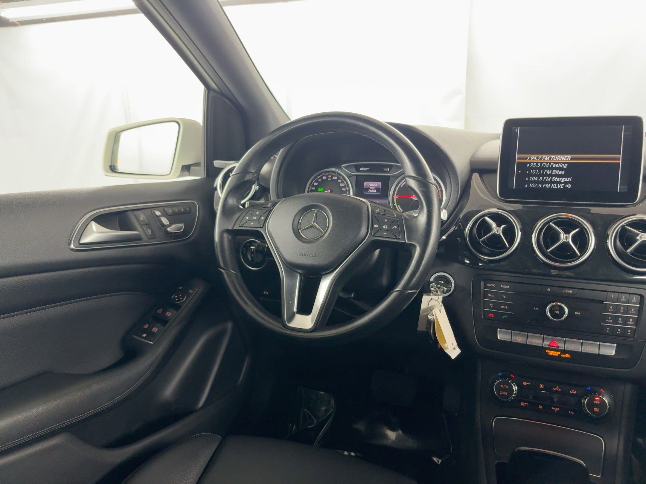 Used 2016 Mercedes-Benz B 250e image 28