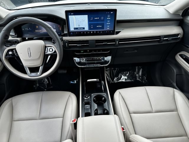 Certified 2024 Lincoln Corsair AWD w/ Equipment Group 101A image 15