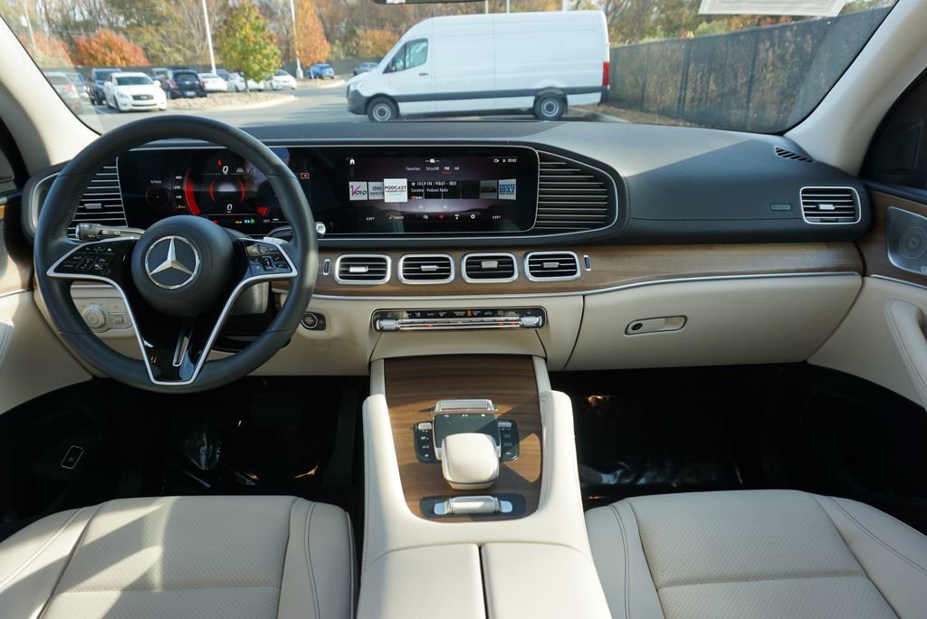 Certified 2024 Mercedes-Benz GLS 450 4MATIC image 17