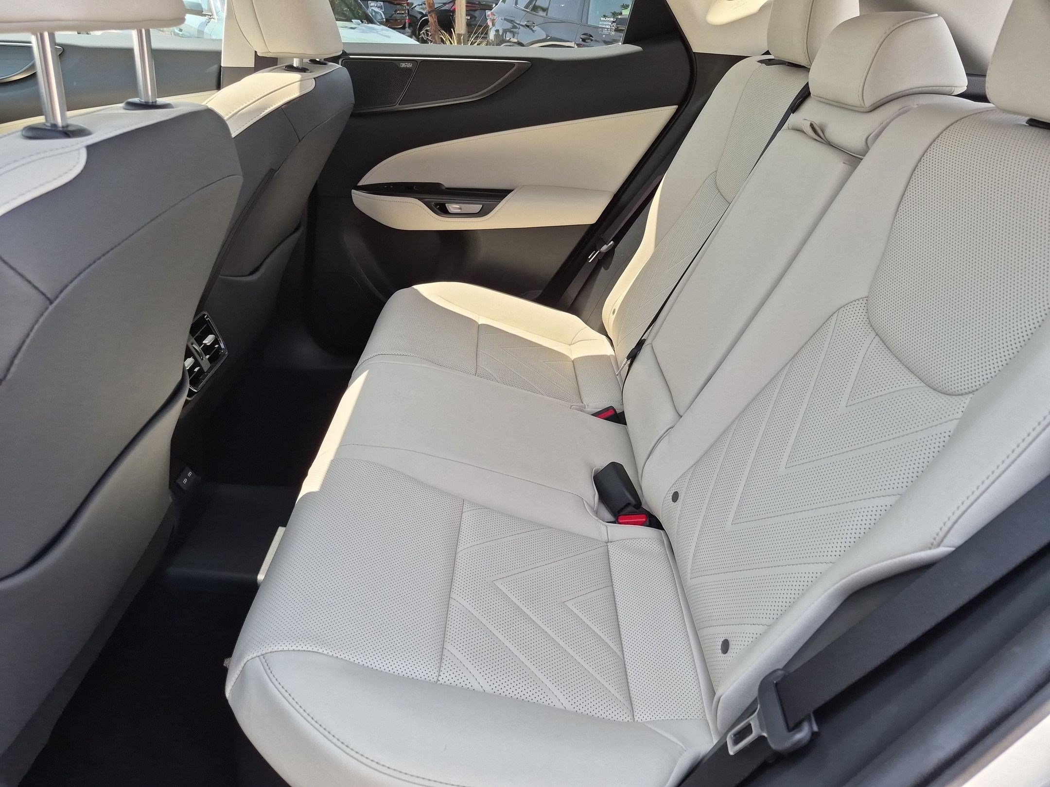 Used 2025 Lexus NX 450h+ AWD w/ Accessory Package (K3) image 32