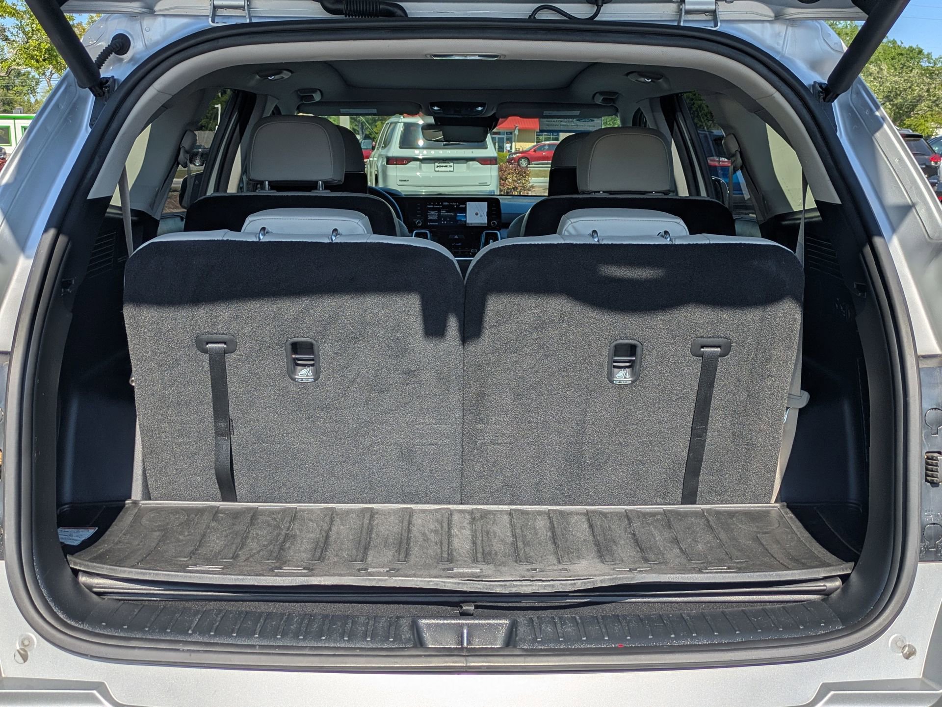 Used 2023 Kia Sorento SX Prestige image 16