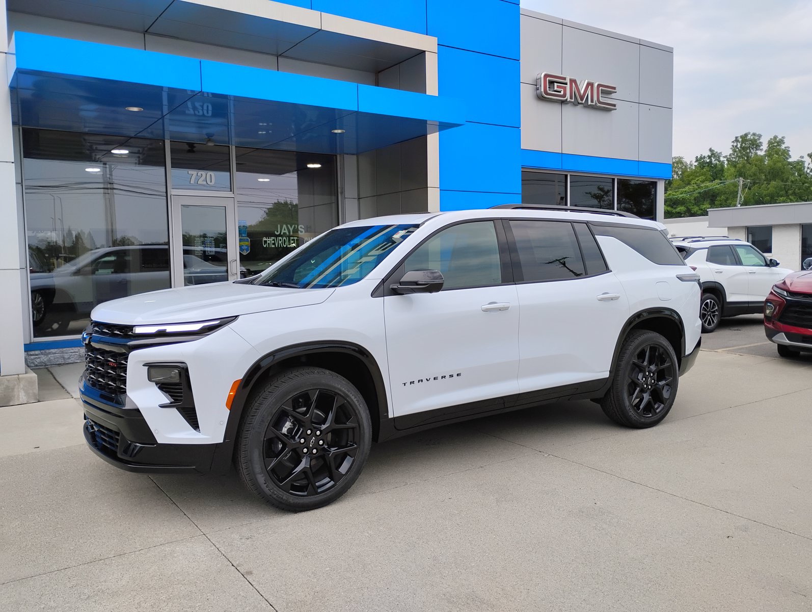 New 2026 Chevrolet Traverse RS FWD image 12