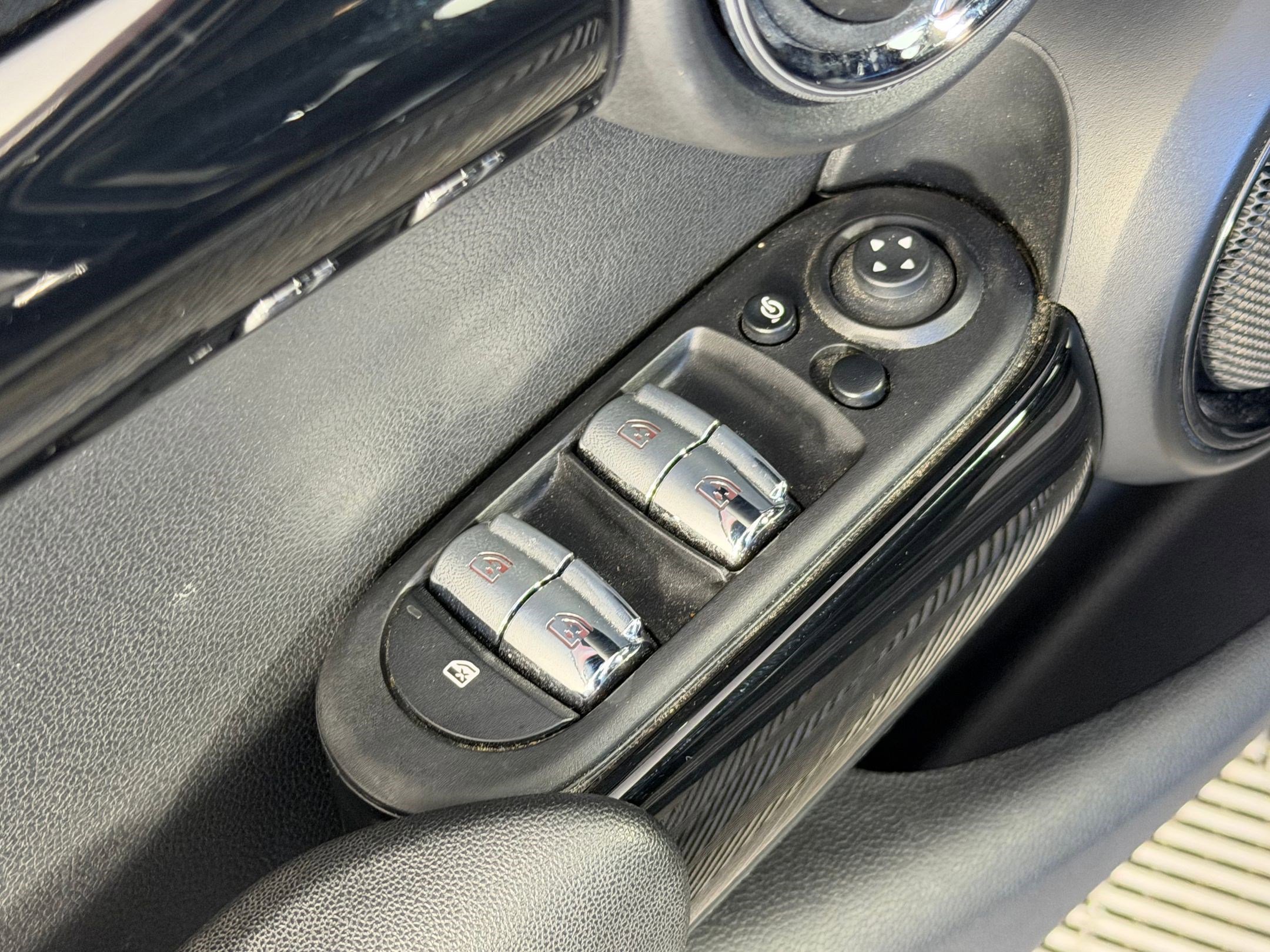 Certified 2023 MINI Cooper S image 12