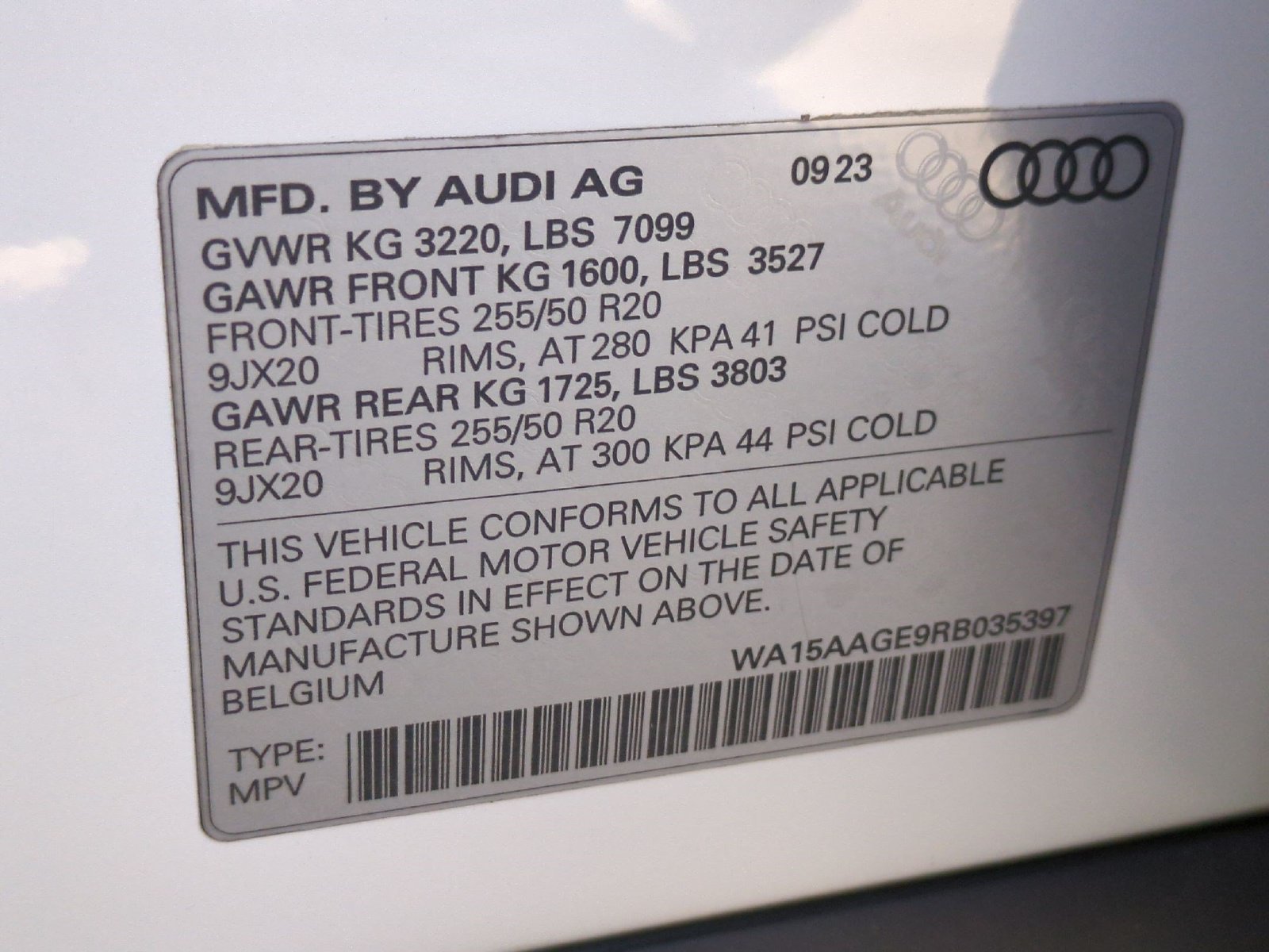Used 2024 Audi Q8 e-tron Premium Plus AWD/4WD image 17