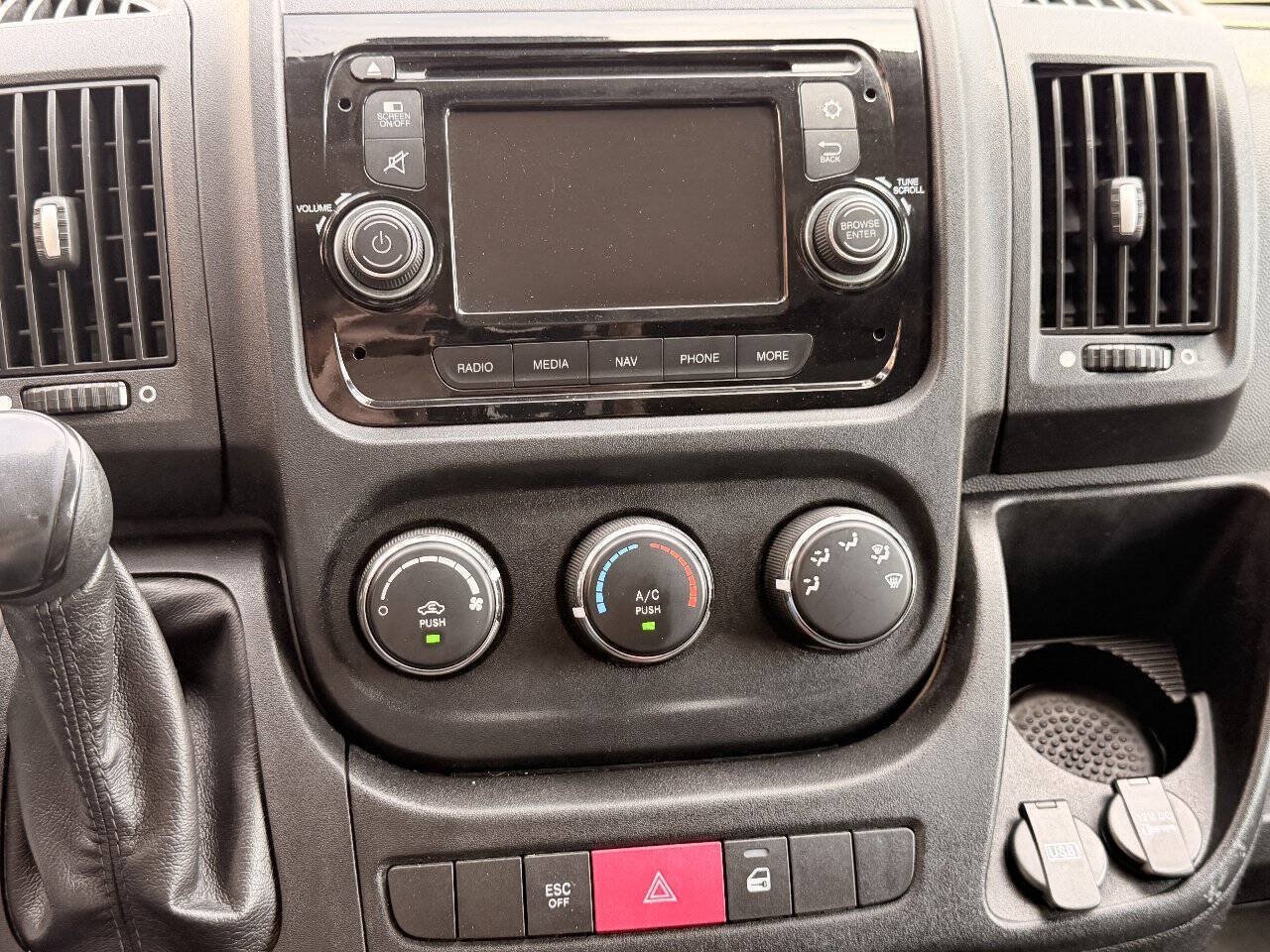 Used 2014 RAM ProMaster 2500 w/ Cargo Convenience Group FWD image 15