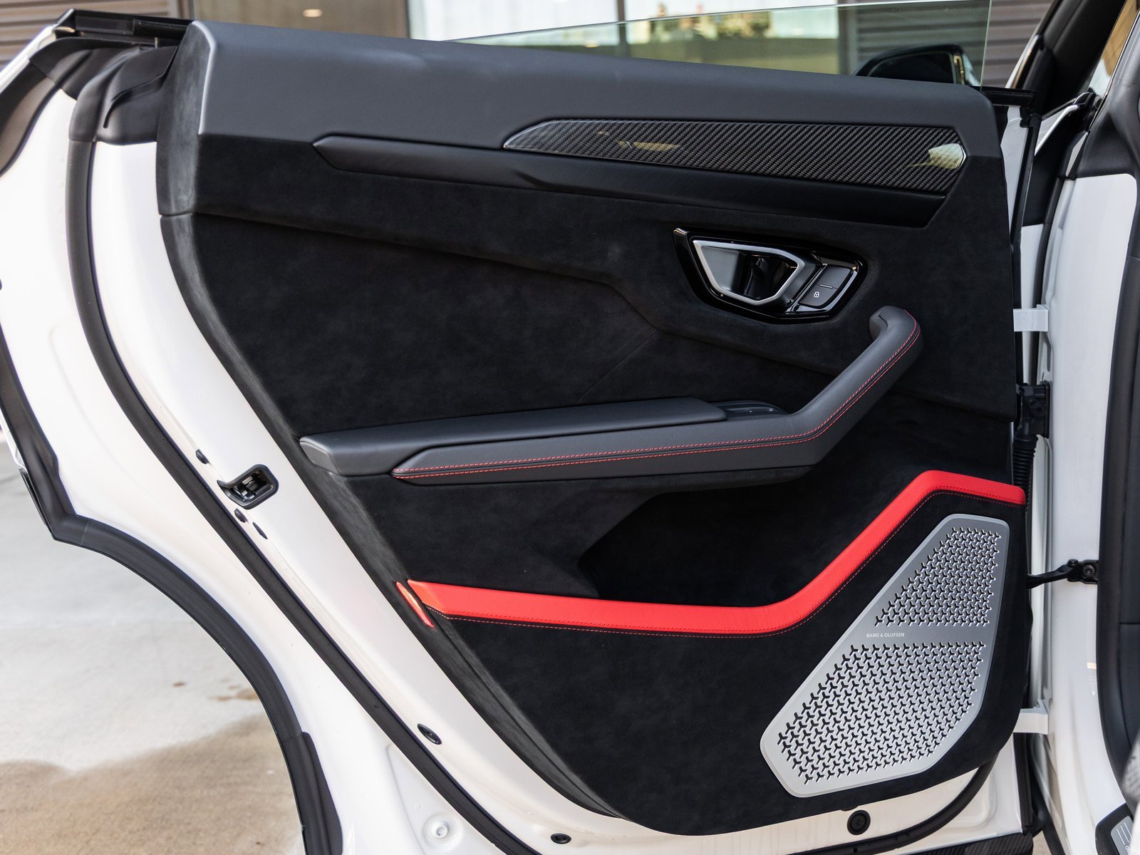 Used 2024 Lamborghini Urus Performante image 39