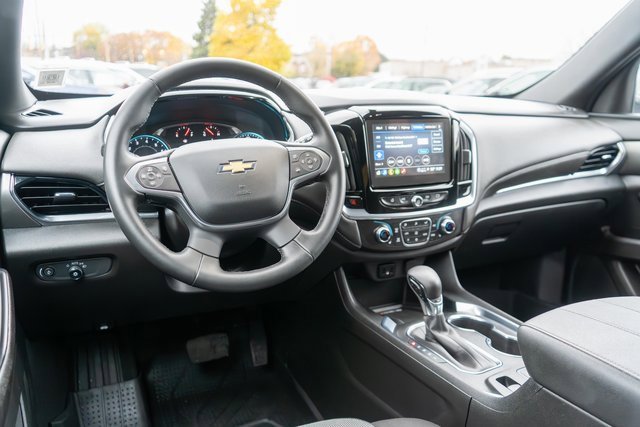 Used 2023 Chevrolet Traverse LT image 14