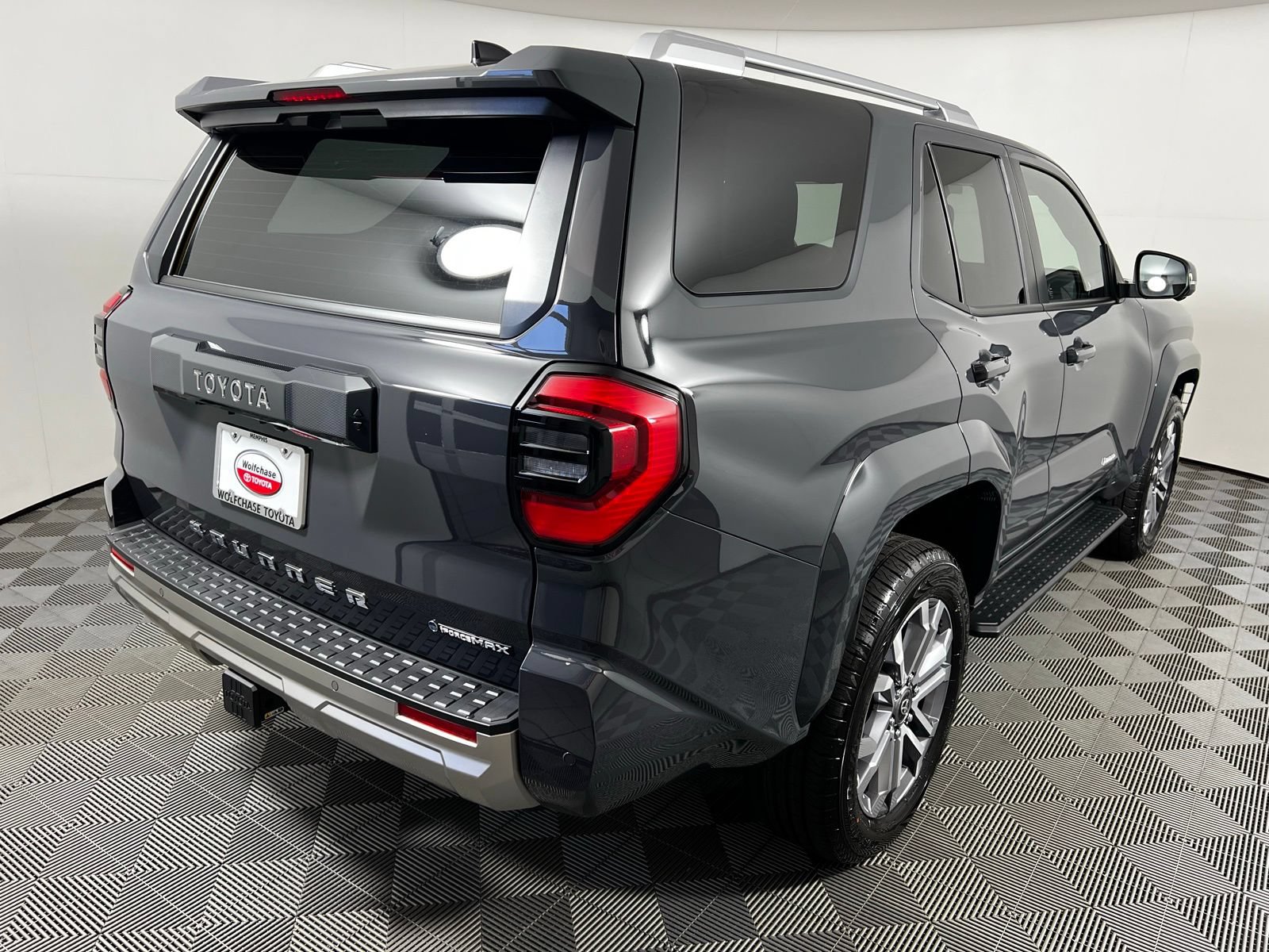 Used 2026 Toyota 4Runner Limited AWD/4WD image 5