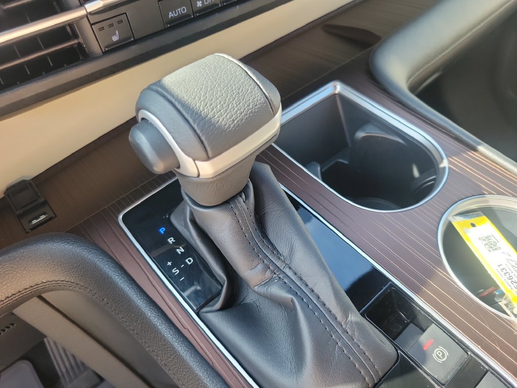 Used 2022 Toyota Sienna XLE FWD image 23
