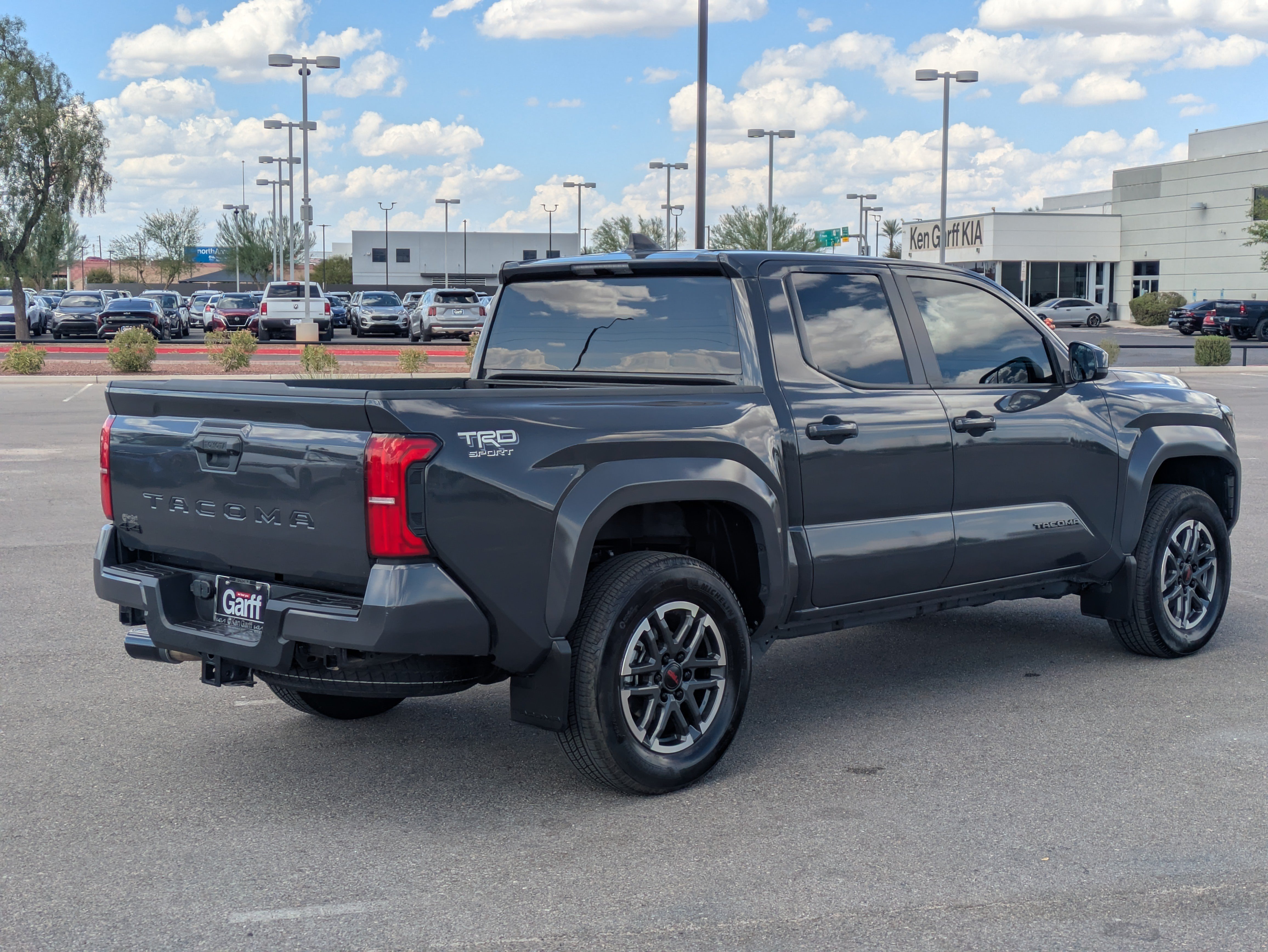 Used 2025 Toyota Tacoma TRD Sport AWD/4WD image 4