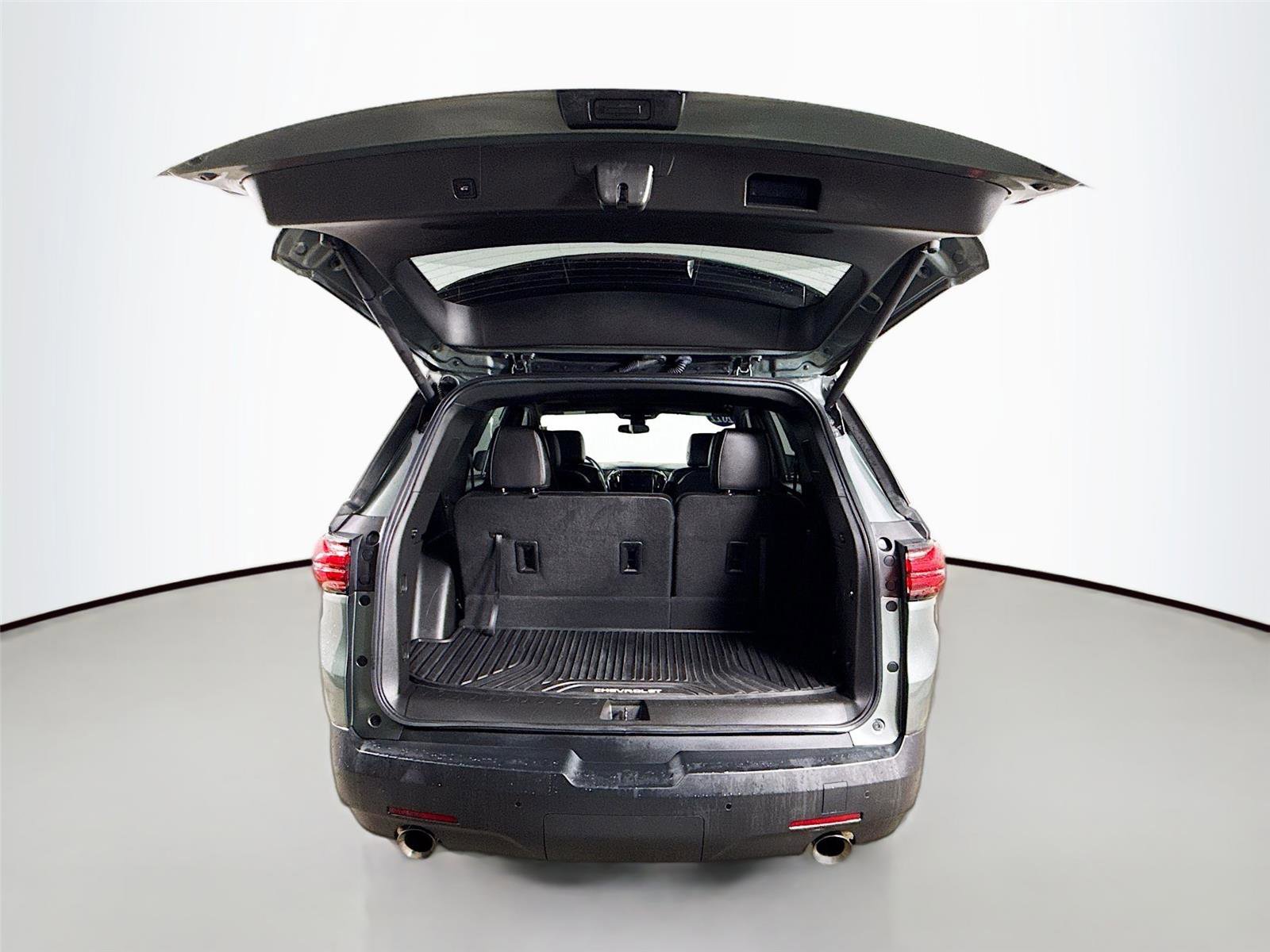 Used 2022 Chevrolet Traverse LT image 25