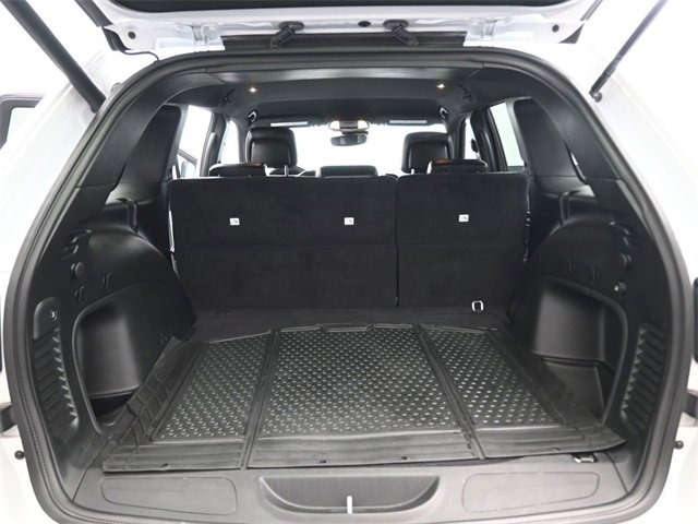 Used 2022 Jeep Grand Cherokee Laredo X image 16