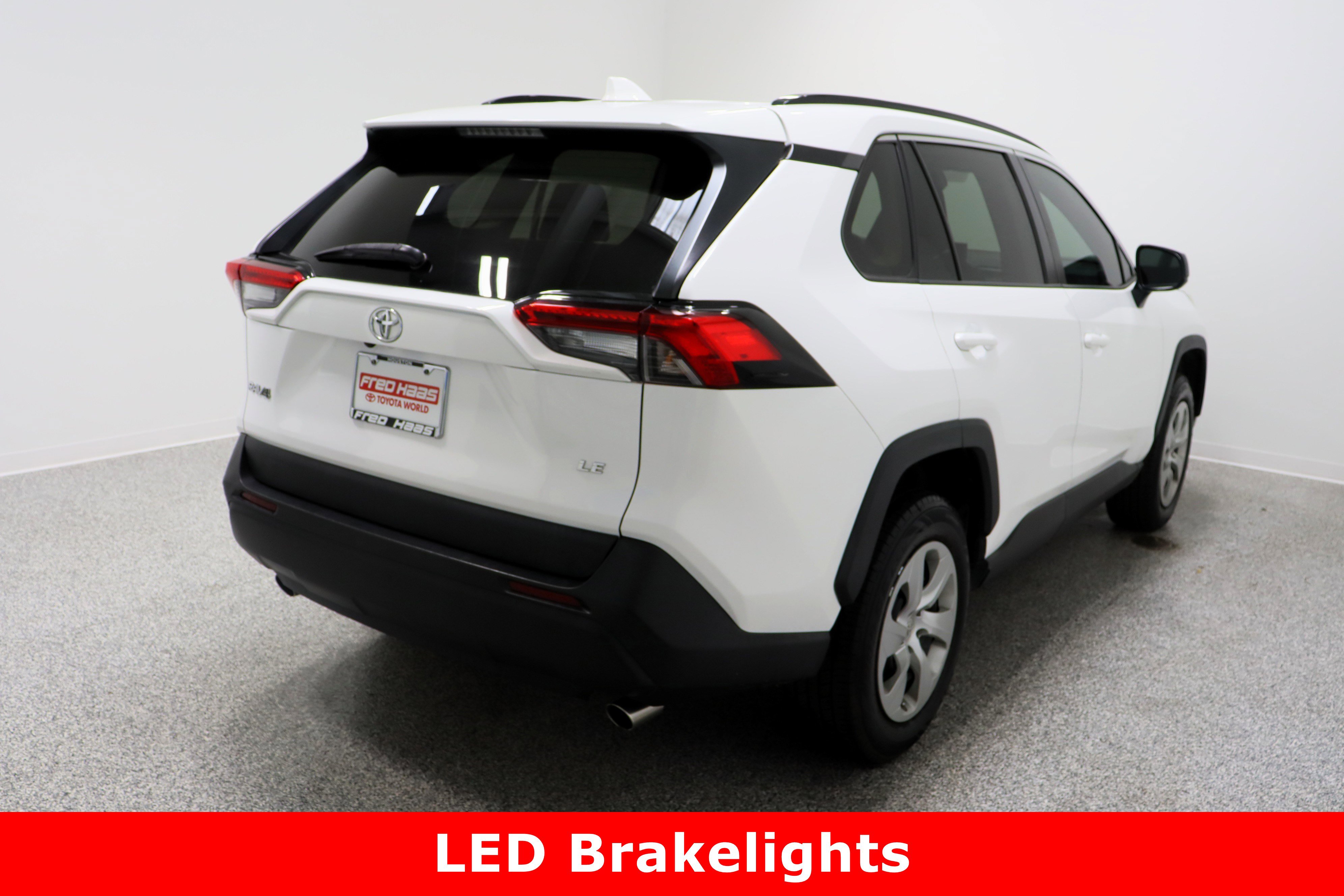Used 2021 Toyota RAV4 LE w/ Carpet Mat Package (TMS) image 7