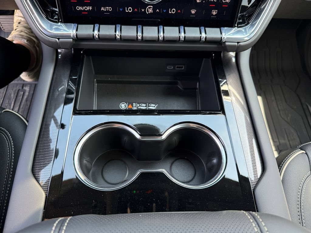 New 2026 GMC Yukon Elevation w/ LPO, Floor Liner Package AWD/4WD image 31
