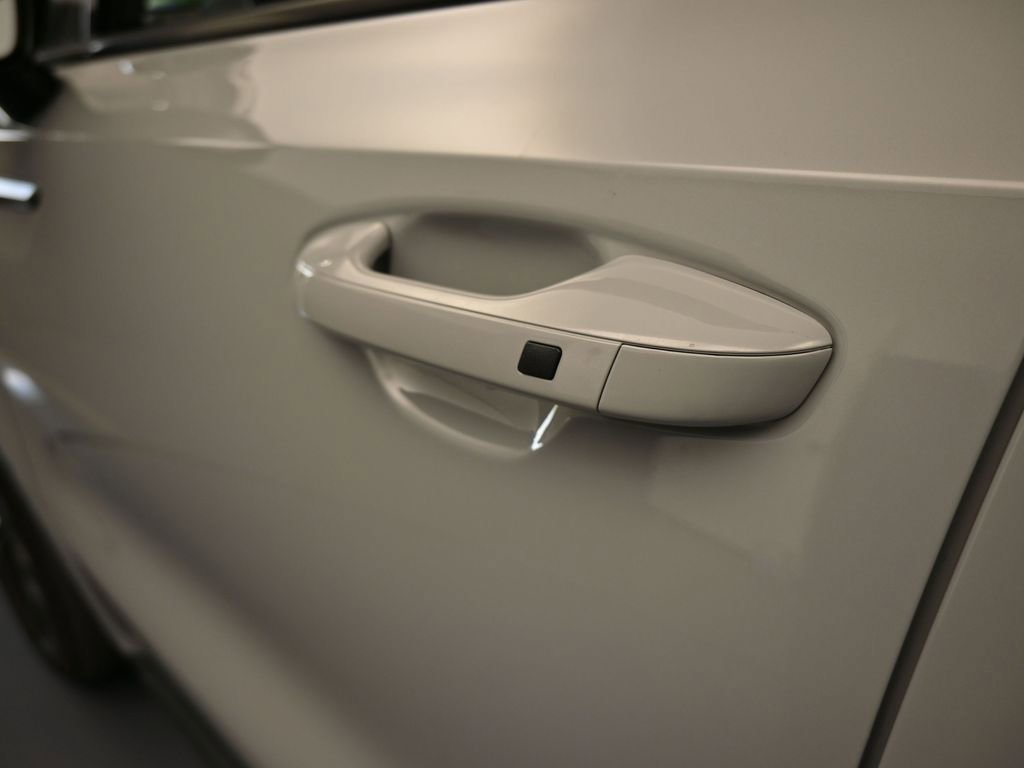 Used 2023 Kia Sorento X-Line EX image 36