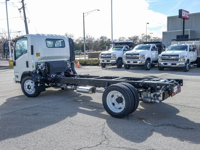 New 2025 Chevrolet Low Cab Forward image 5