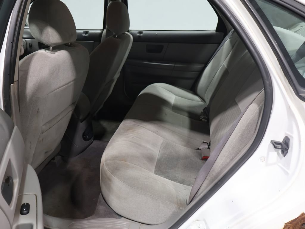 Used 2005 Ford Taurus SE image 17