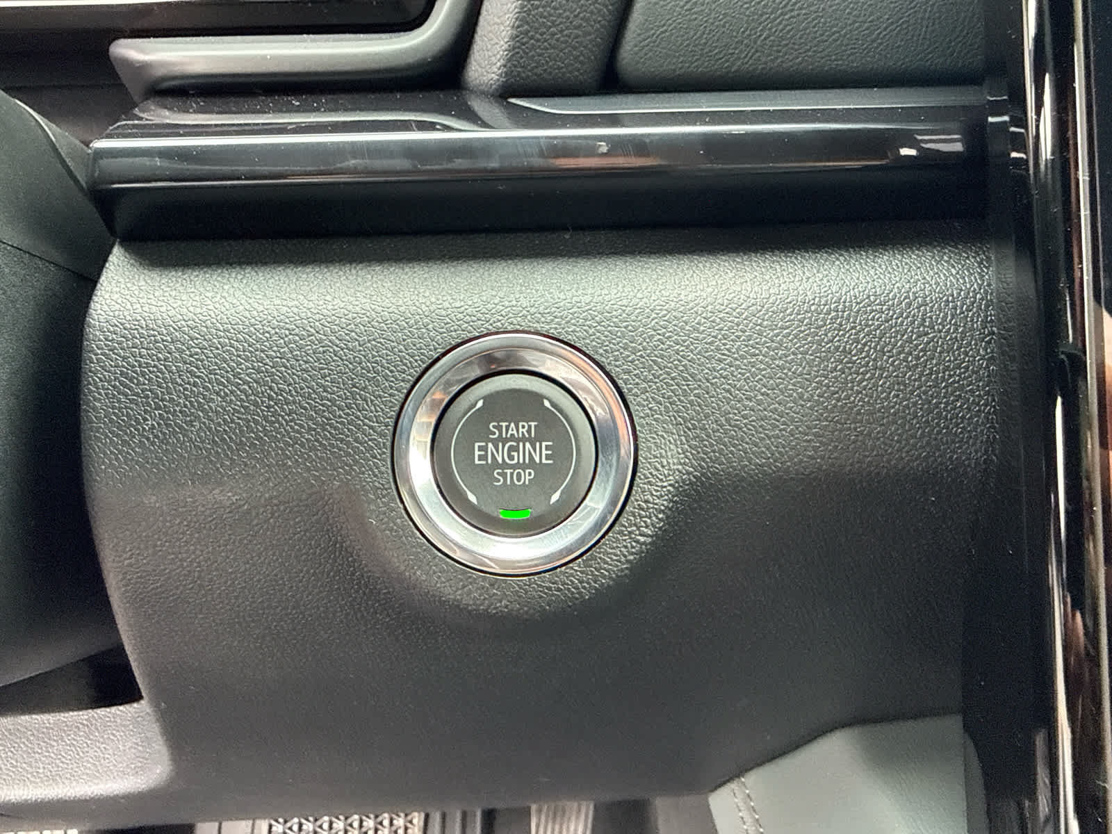 New 2027 GMC Terrain AT4 w/ Convenience Package III AWD/4WD image 18