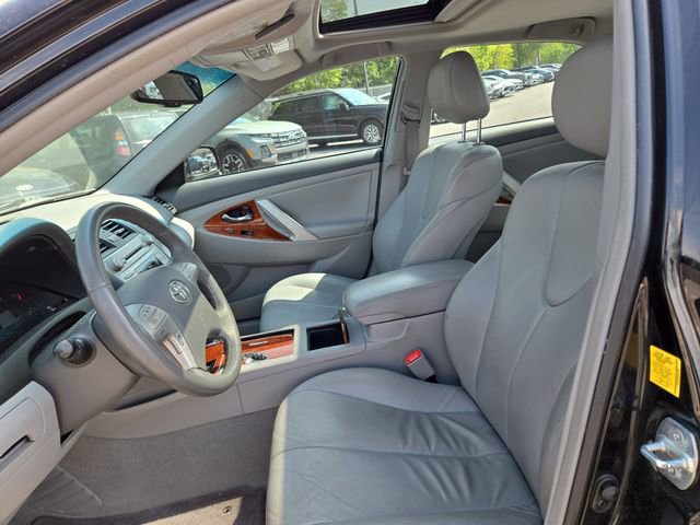 Used 2011 Toyota Camry XLE w/ XLE Extra-Value Pkg #2 FWD image 21