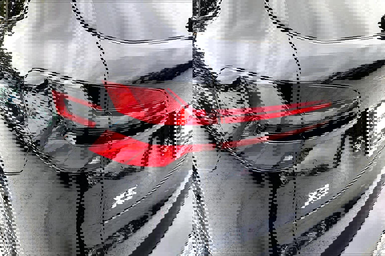 Used 2024 BMW X5 xDrive40i w/ M Sport Package image 28