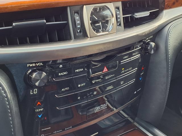 Used 2018 Lexus LX 570 4WD w/ Luxury Package image 12