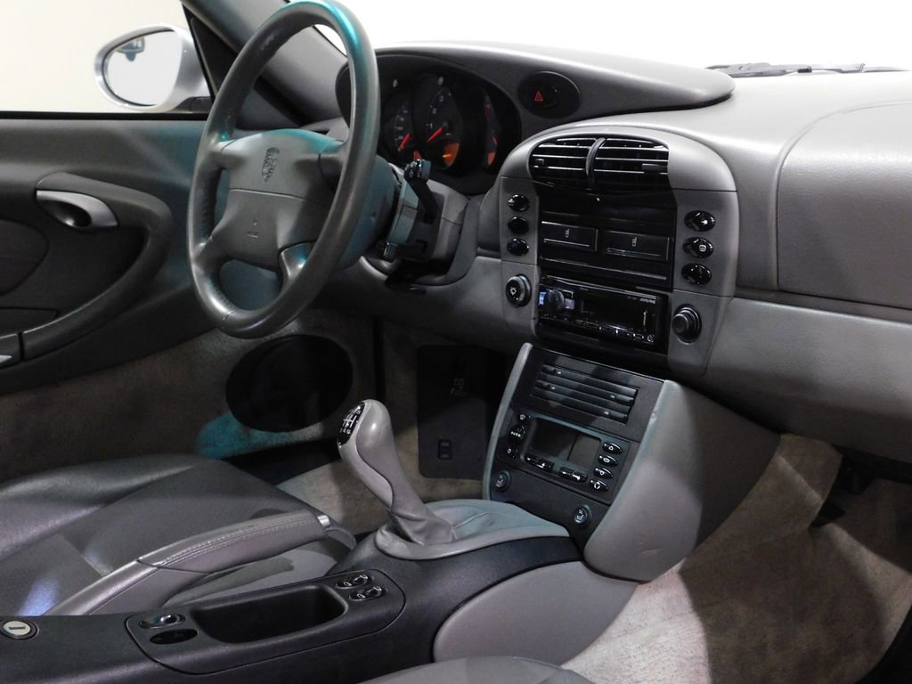 Used 2001 Porsche 911 Carrera 4 image 86