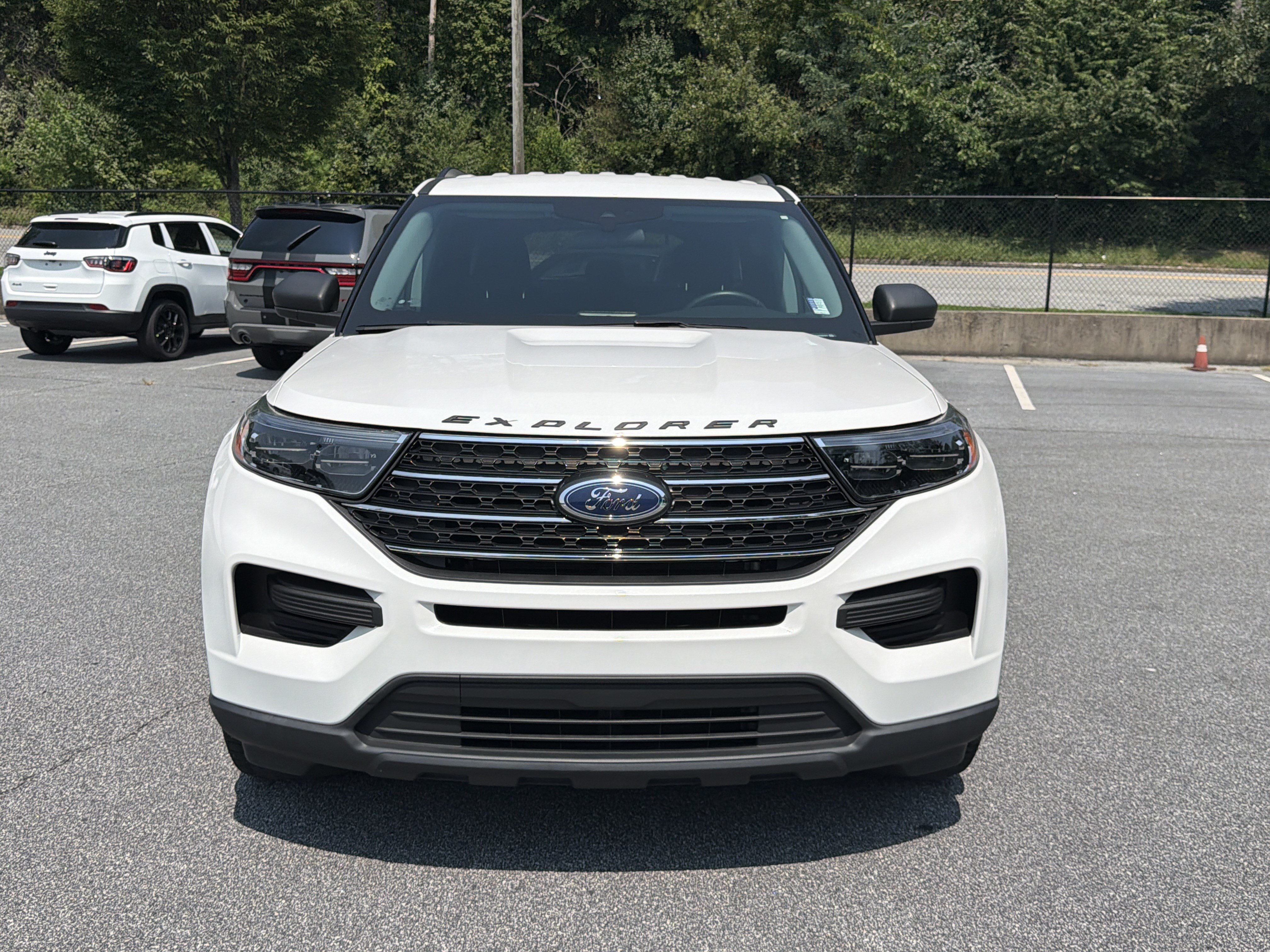 Used 2022 Ford Explorer XLT RWD video 2