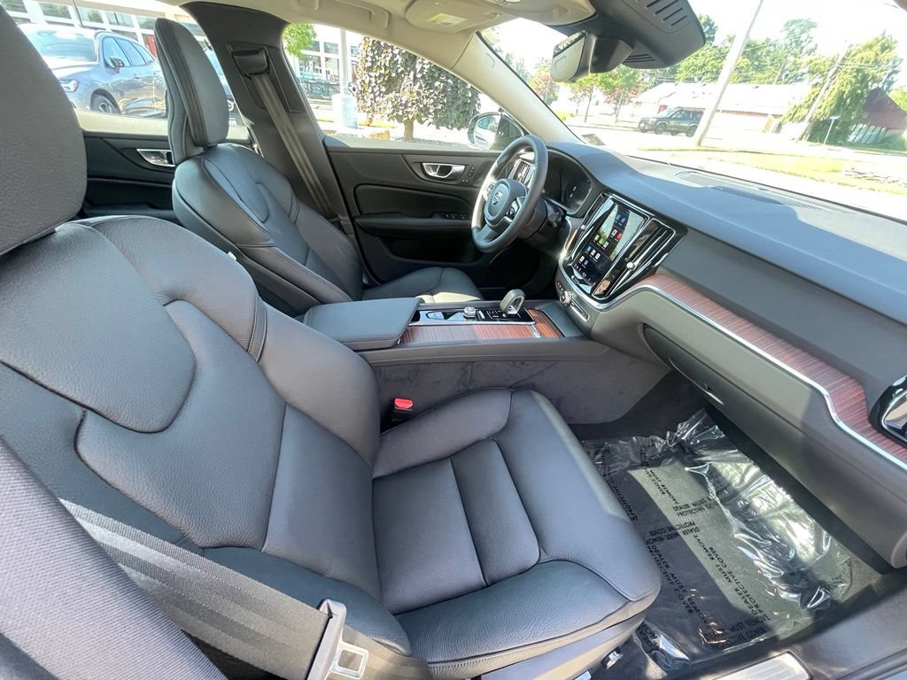 Used 2024 Volvo S60 B5 Plus w/ Climate Package AWD/4WD image 16