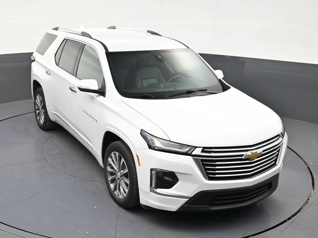 Used 2023 Chevrolet Traverse Premier FWD image 17