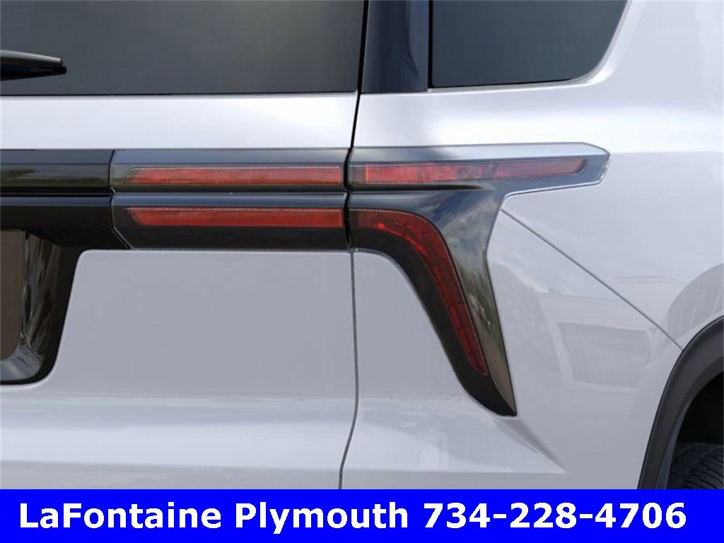New 2025 Chevrolet Traverse LT w/ LPO, Floor Liner Package image 11