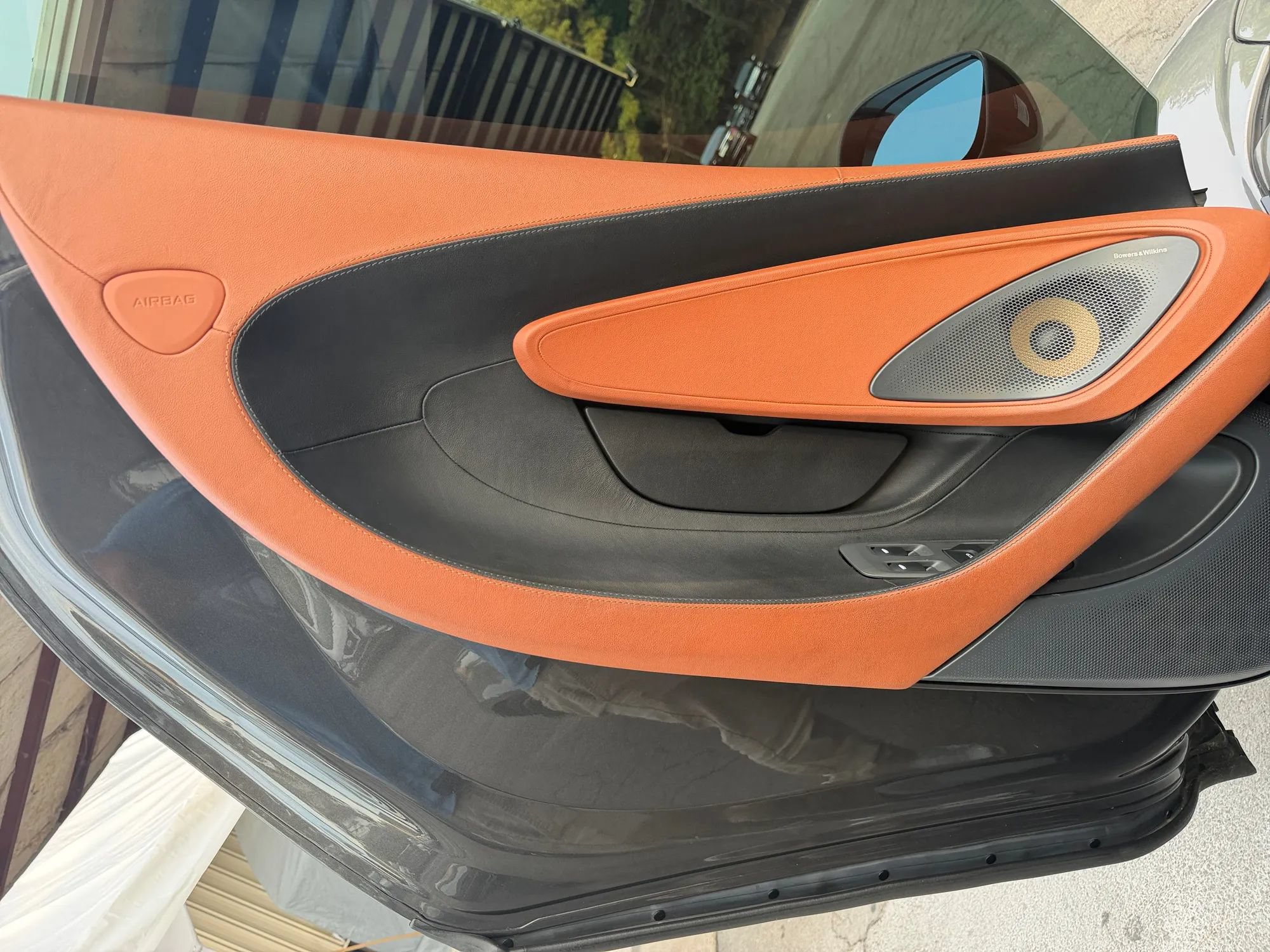Used 2016 McLaren 570S Coupe RWD image 13