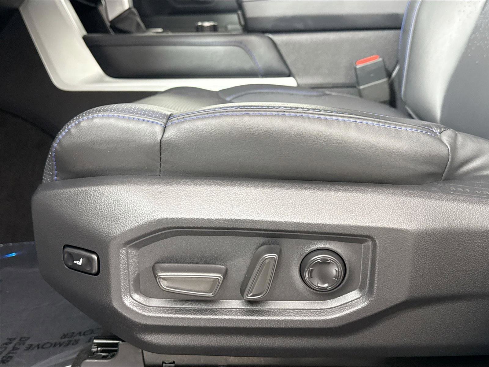 Used 2024 Toyota Tundra Platinum image 31