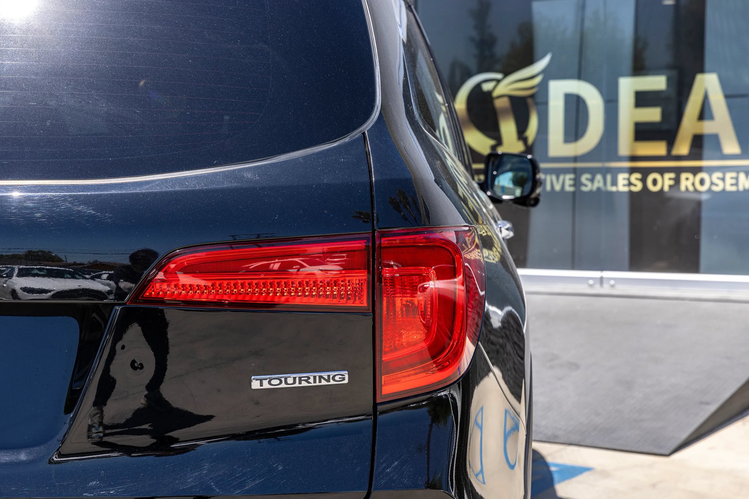 Used 2017 Honda Pilot Touring image 13