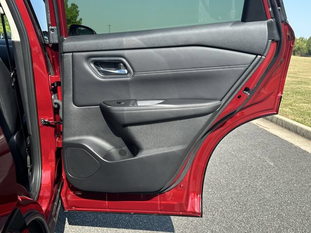 Certified 2025 Nissan Rogue Platinum AWD/4WD image 18