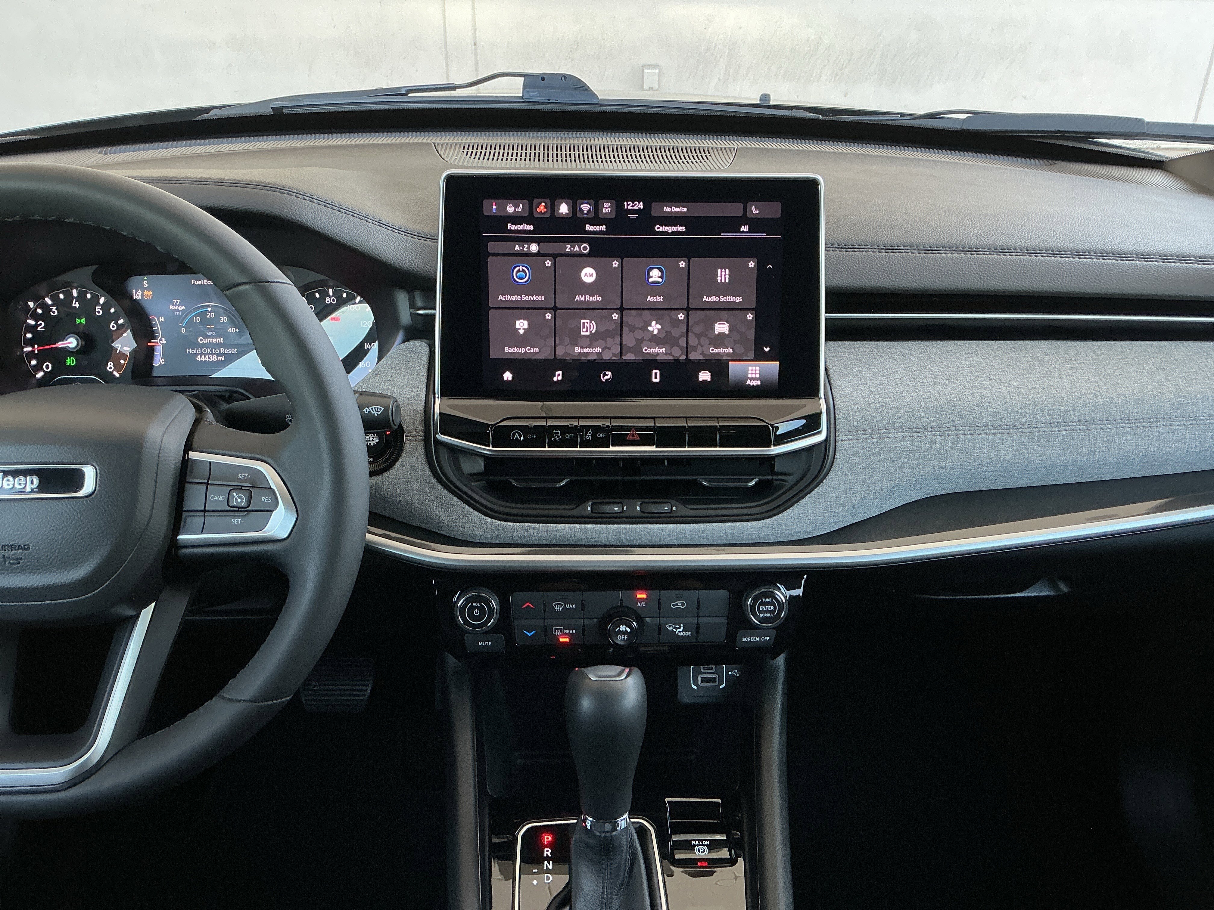 Used 2024 Jeep Compass Latitude image 9