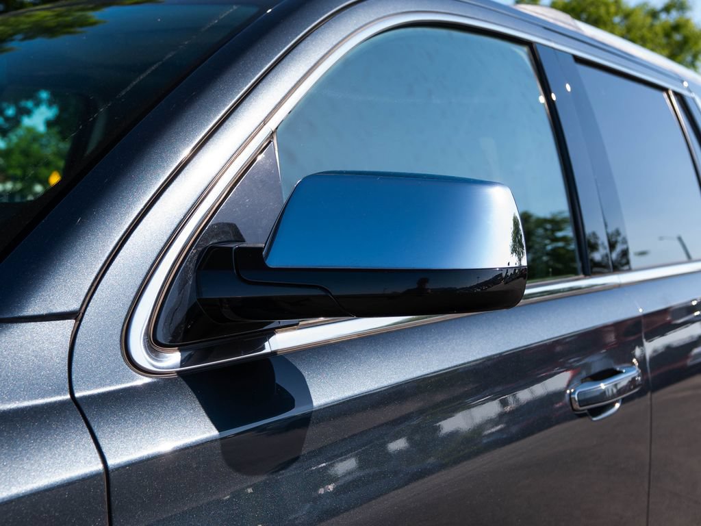Used 2020 Chevrolet Tahoe Premier AWD/4WD image 14