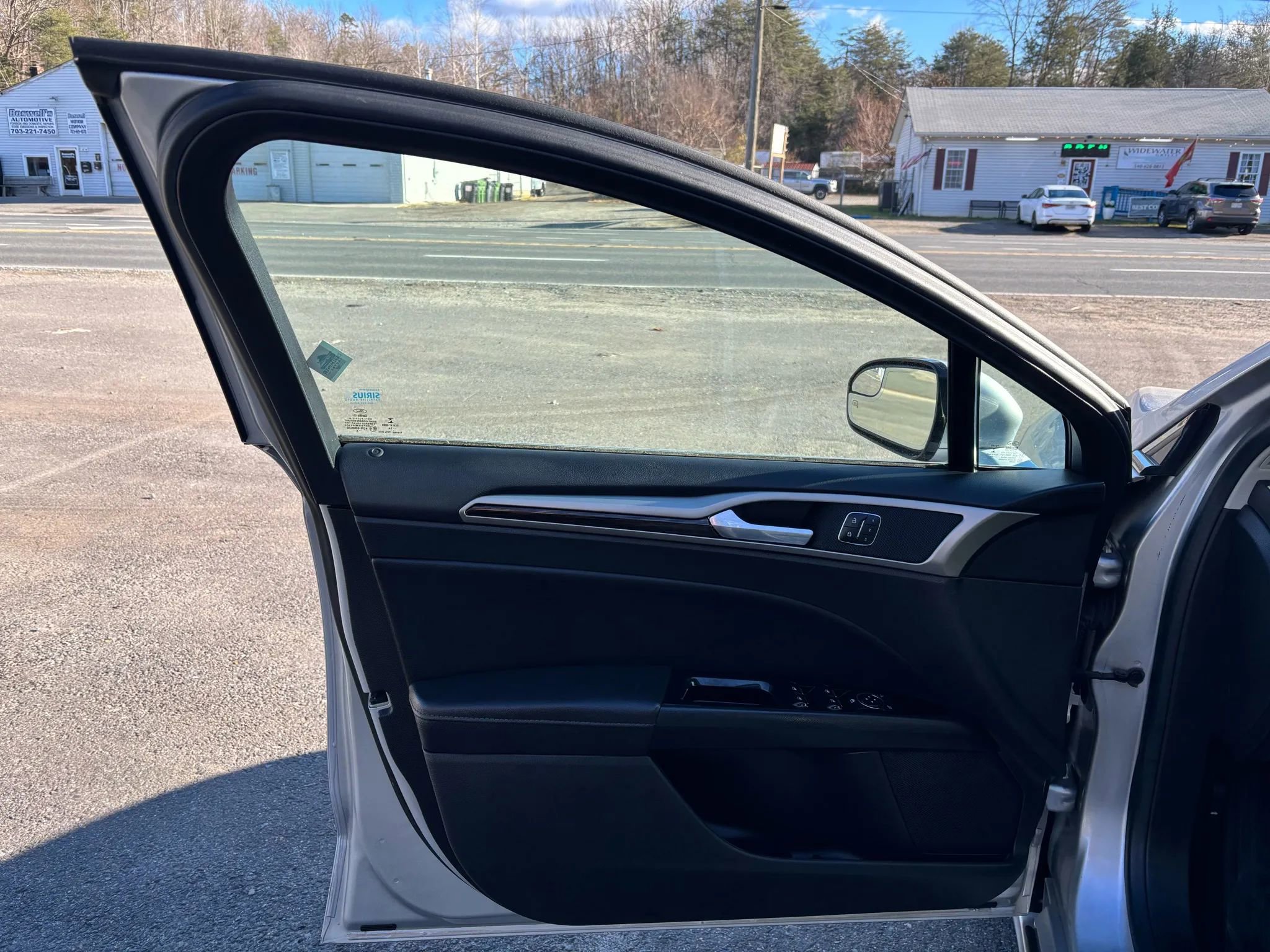 Used 2014 Ford Fusion Energi SE image 22