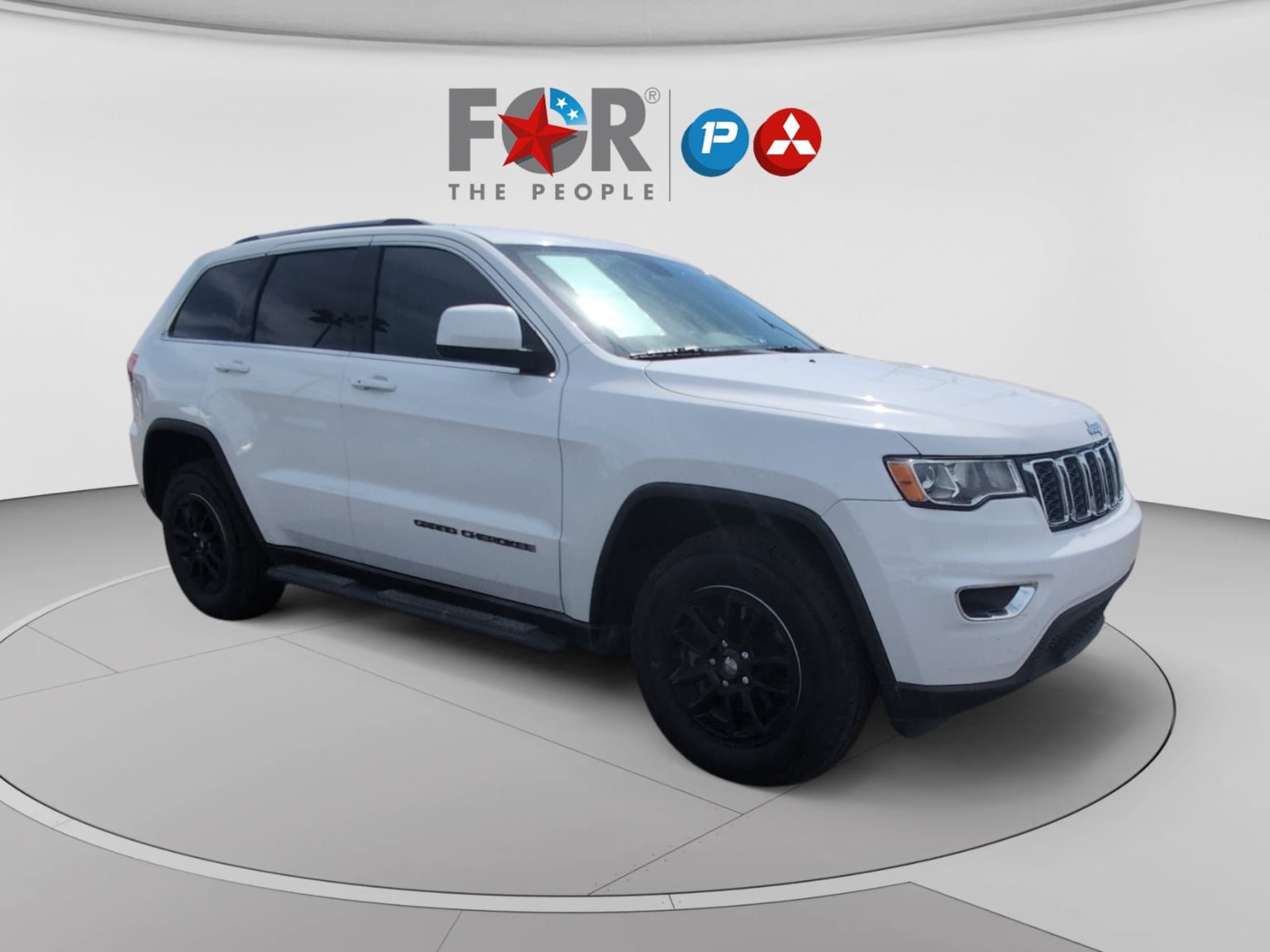 Used 2018 Jeep Grand Cherokee Laredo AWD/4WD image 7