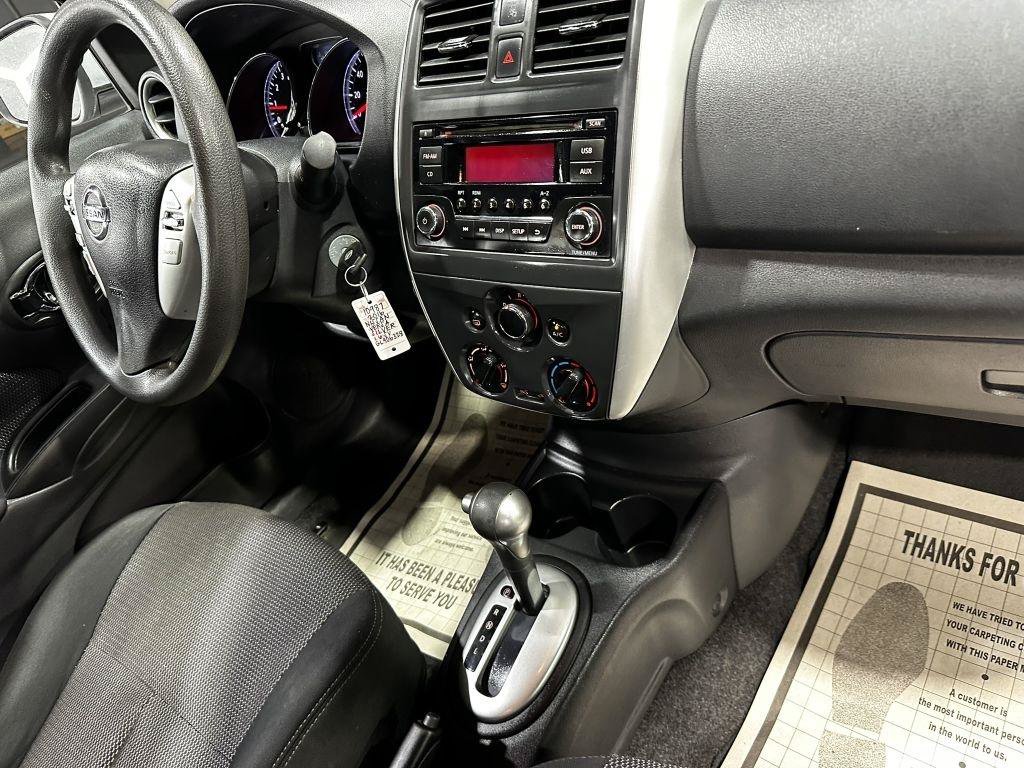 Used 2016 Nissan Versa SV FWD image 33