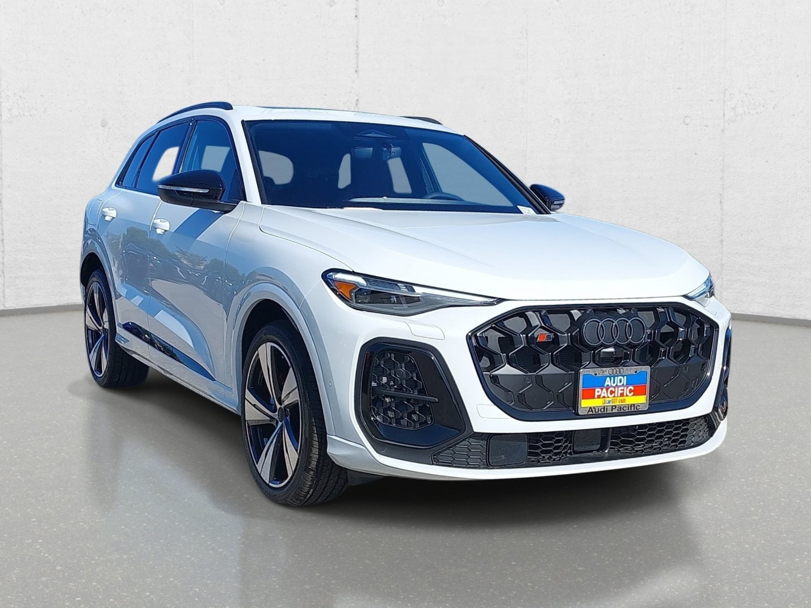 New 2026 Audi SQ5 Premium Plus AWD/4WD image 3