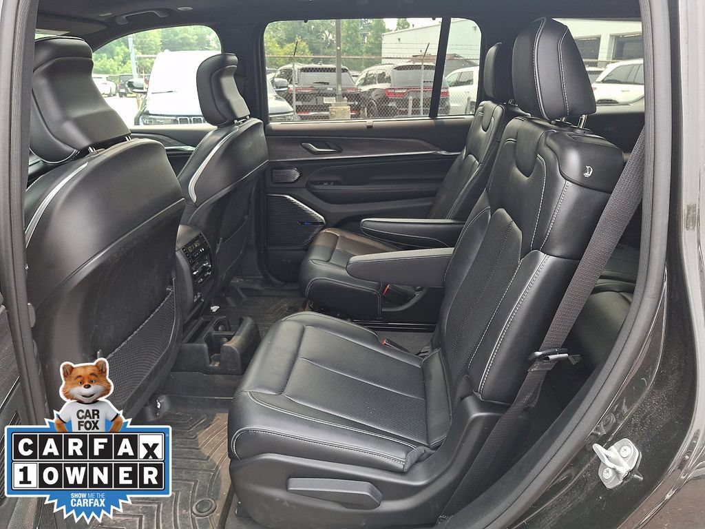 Used 2022 Jeep Grand Cherokee L Overland w/ Advanced Protech Group III AWD/4WD image 11