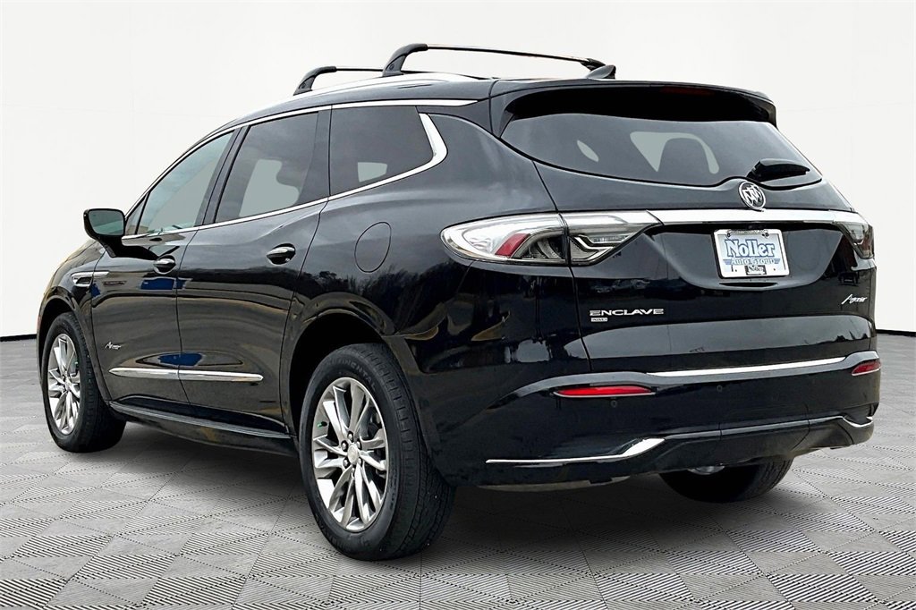 Used 2022 Buick Enclave Avenir w/ Avenir Technology Package image 13