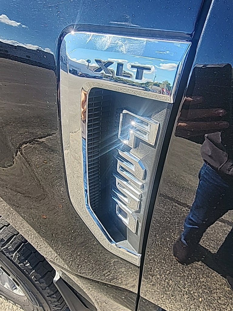 Used 2019 Ford F250 XLT w/ XLT Value Package AWD/4WD image 6