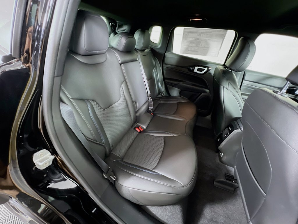 New 2026 Jeep Compass Latitude AWD/4WD image 27