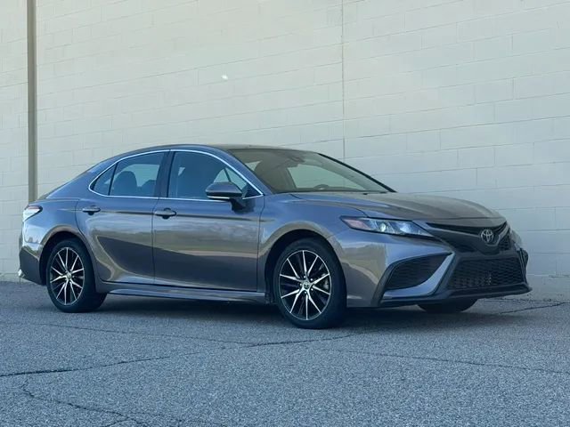 Used 2024 Toyota Camry SE FWD image 38