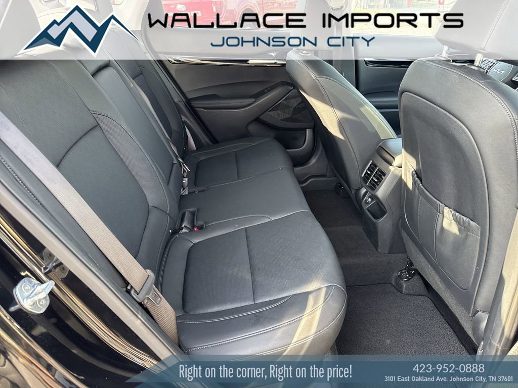 Used 2023 Kia Seltos SX image 41