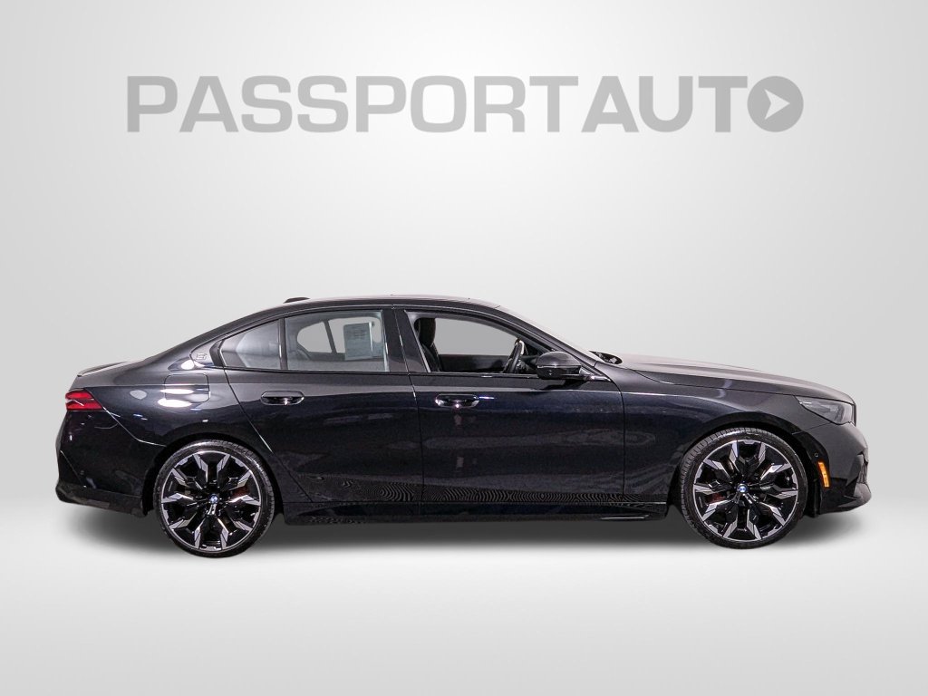 Used 2026 BMW 530i xDrive w/ M Sport Package AWD/4WD image 8